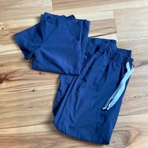 Medelita Small scrub set